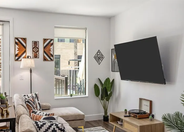 Apartment Escape To Poolside Bohemian Desert King Bed Tempe