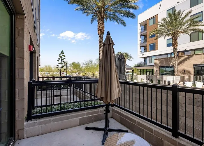 Apartment Escape To Poolside Bohemian Desert King Bed